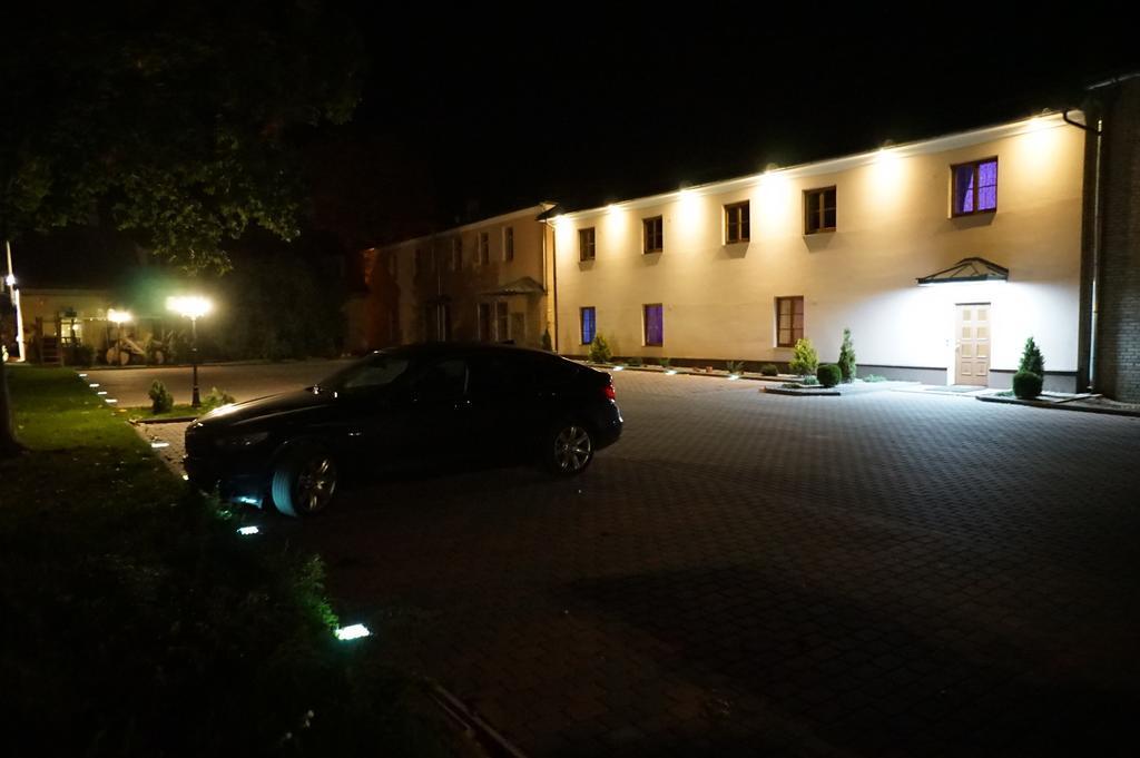 Georgi Hotell Voru Exterior photo
