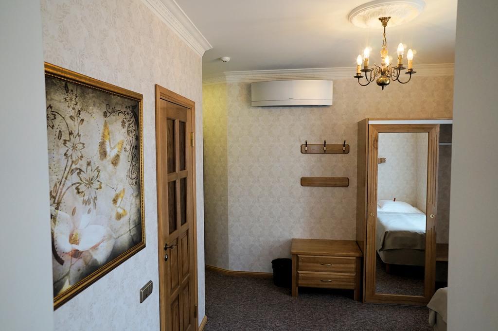 Georgi Hotell Voru Exterior photo