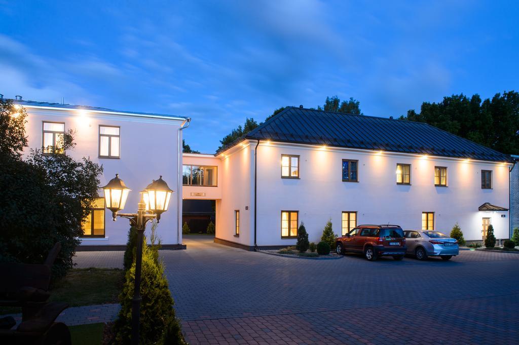 Georgi Hotell Voru Exterior photo